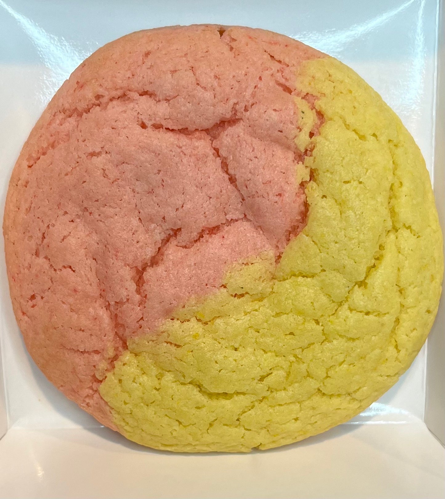 Strawberry Lemonade Cake Cookie